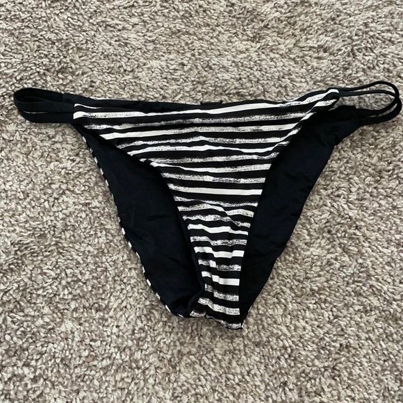 Hurley Bikini Bottom - Picture 1 of 3